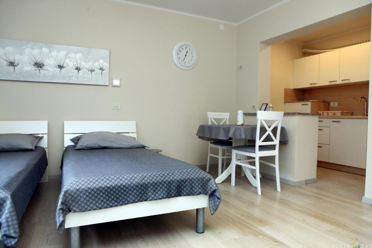 Spacious Izola Apartment Sl Екстер'єр фото
