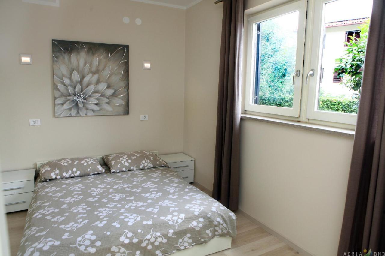 Spacious Izola Apartment Sl Екстер'єр фото