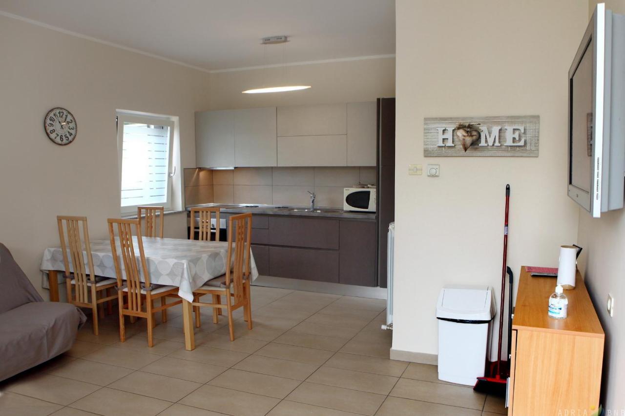 Spacious Izola Apartment Sl Екстер'єр фото