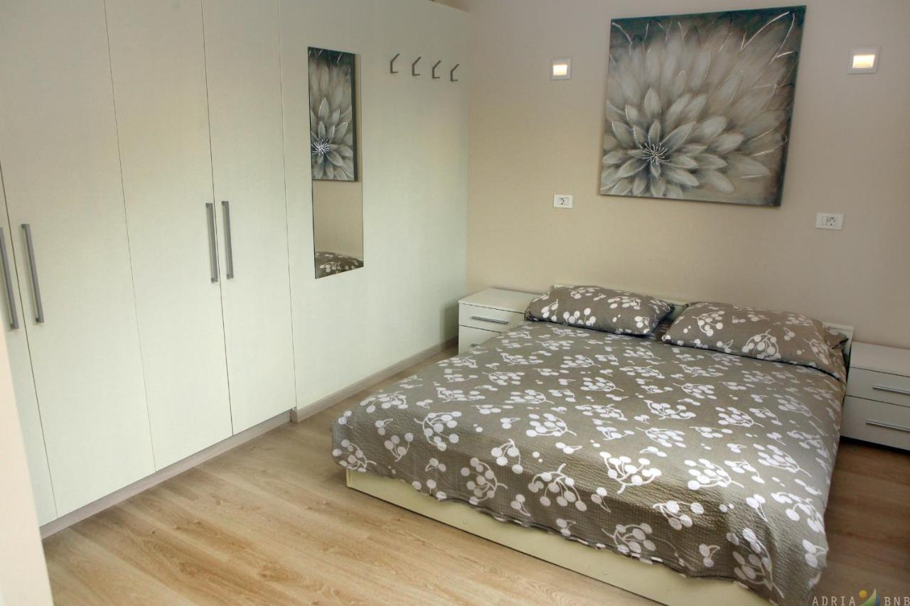 Spacious Izola Apartment Sl Екстер'єр фото