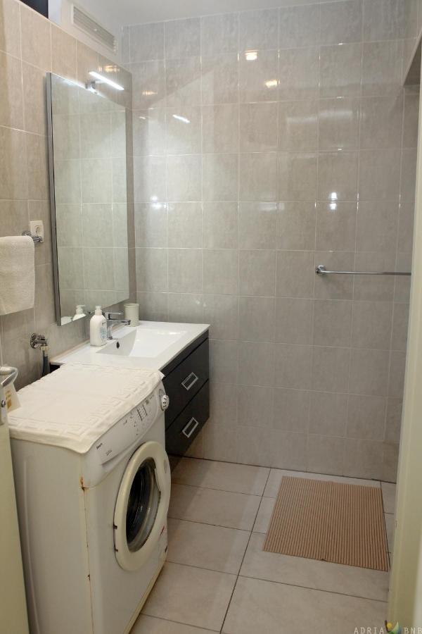 Spacious Izola Apartment Sl Екстер'єр фото