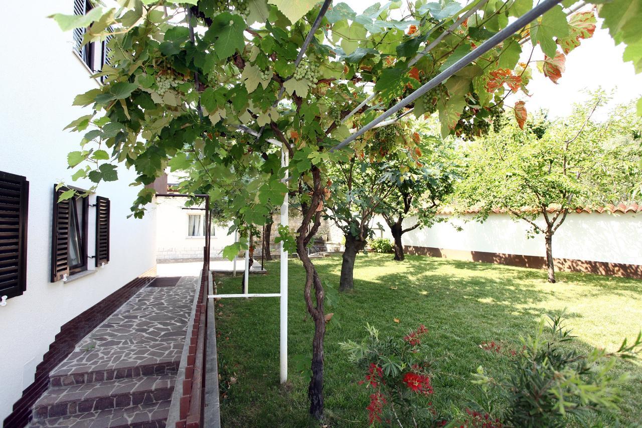 Spacious Izola Apartment Sl Екстер'єр фото