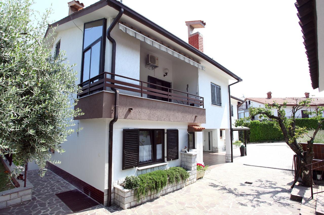 Spacious Izola Apartment Sl Екстер'єр фото