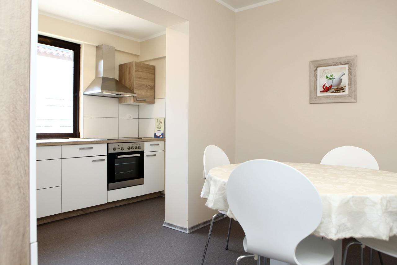 Spacious Izola Apartment Sl Екстер'єр фото